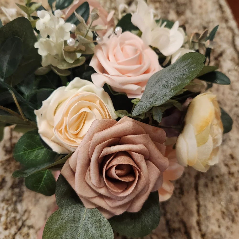 Ling’s Moments Bridal Bouquet in Dusty Rose & Cream Wedding, Like New Plus Extra